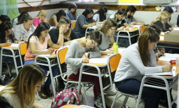 Futuros docentes de Pilar se sometieron a la "Evaluación Enseñar 2017"