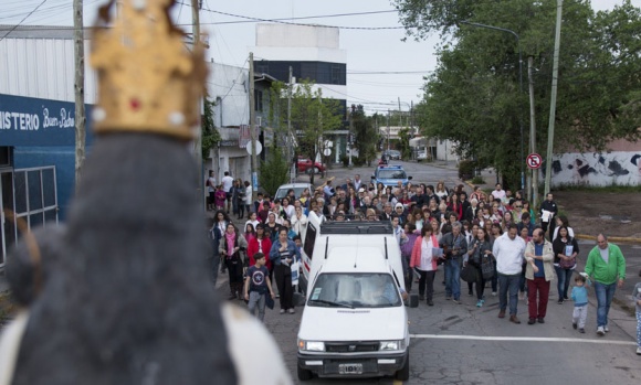 Patronales: Se realizó la procesión y la misa en honor a la Virgen del Pilar