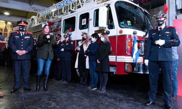 Homenaje de los Bomberos a Diego Santillán