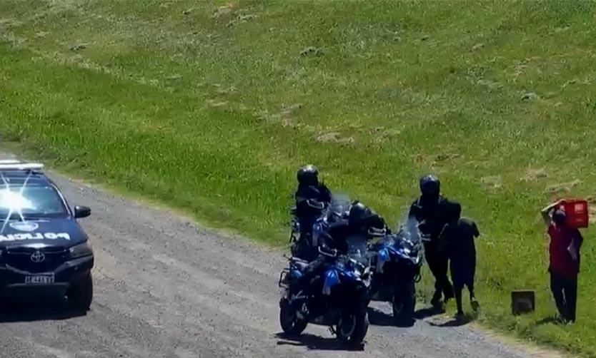 Panamericana: dos detenidos acusados de robar pertenencias del interior de un auto