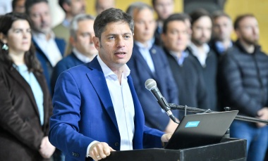 Kicillof sostuvo que Milei tomó “decisiones ilegales” con los fondos y denunció que Caputo no quiere recibirlo