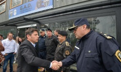 Kicillof inauguró un nuevo destacamento policial en Campana