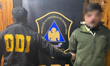 Detienen a dos acusados de asesinar a balazos a un joven en Manuel Alberti