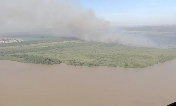 Se registra un incendio de pastizales cerca de Atucha