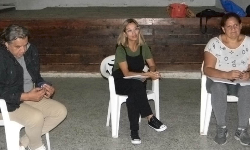 Inseguridad: la diputada Adriana Cáceres se reunió con vecinos de Manzanares