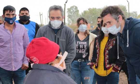 El Ministro de Desarrollo de la Comunidad, Andrés Larroque, se reunió con el intendente Achával