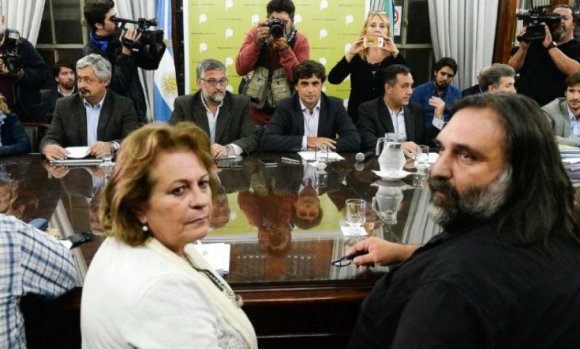 En medio de la discusión paritaria; el Gobierno y docentes se vuelven a reunir