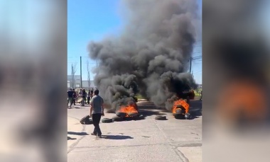 Trabajadores de Ilva cortan accesos al Parque Industrial de Pilar
